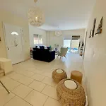 Villa Mediterranean Breeze