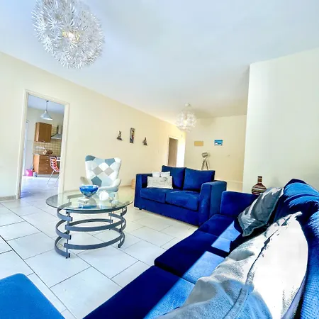 Mediterranean Breeze Vila