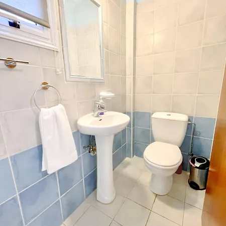 Mediterranean Breeze Vila *