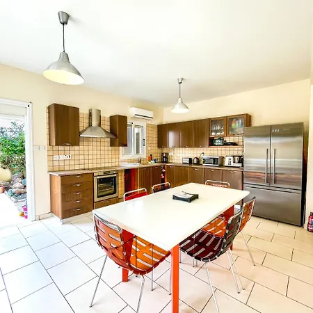 Mediterranean Breeze 프로타라스